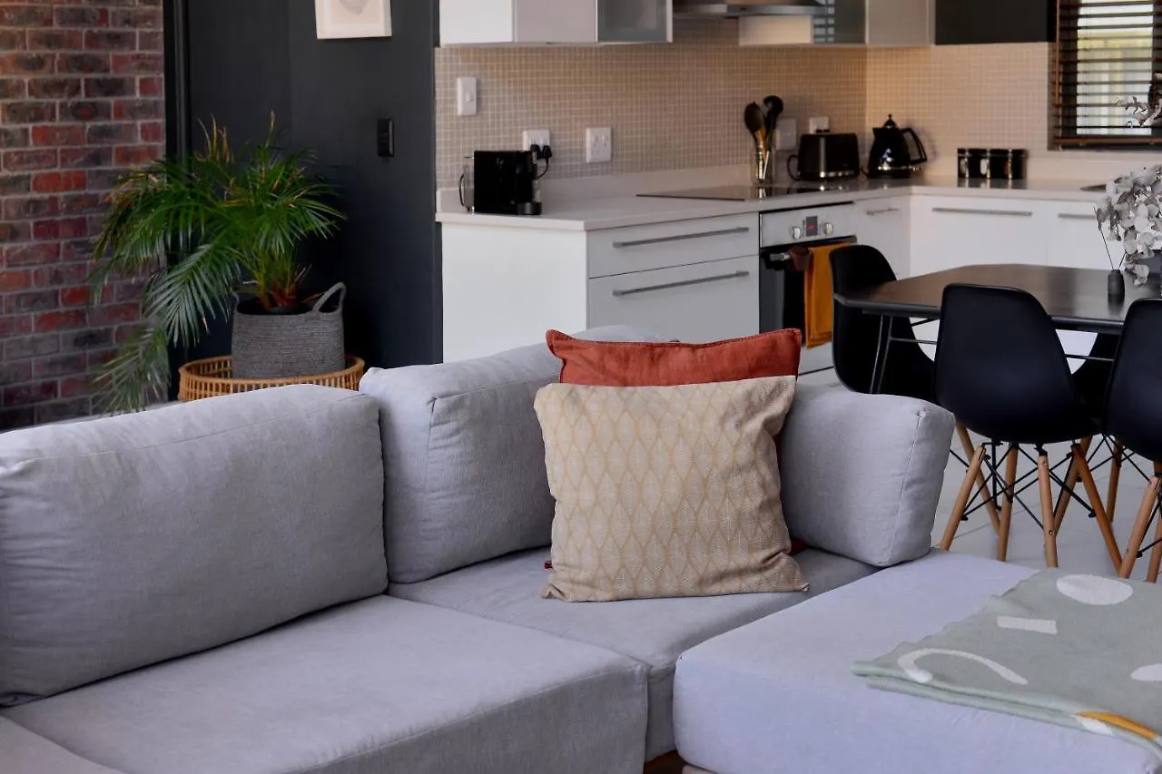 Apartment Top-Floor 2 Bed Unmatched Table Mountain Views Cape Town